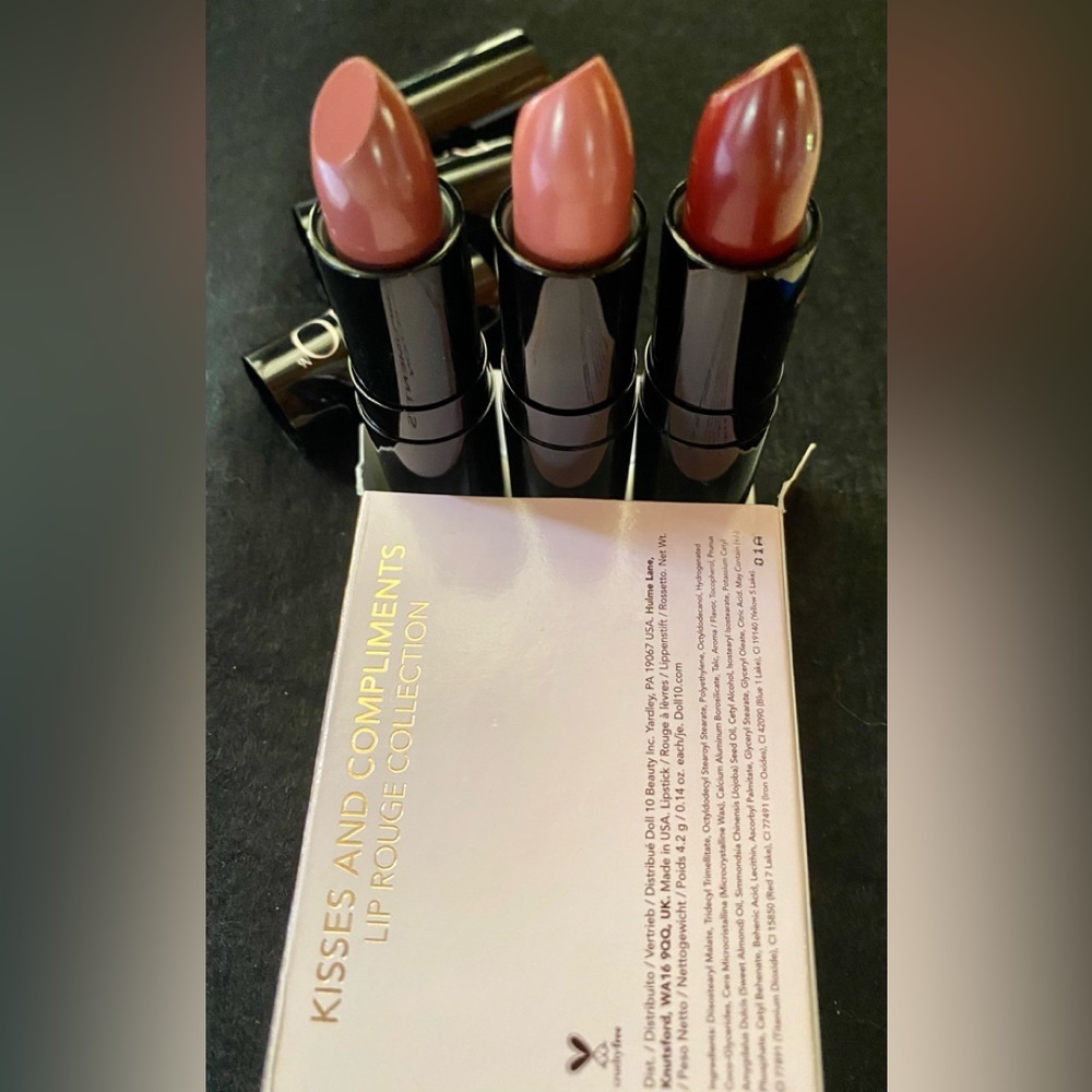 Doll 10 Set of 3 Lipsticks “Kisses and Compliments” NIB